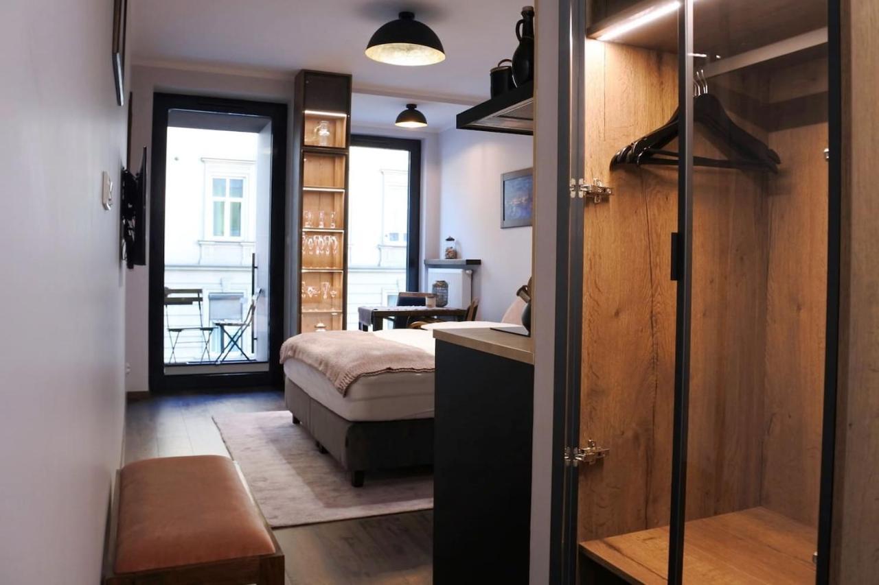 Boutique 108 - Old City, Luxury Apt. With A Garage Krakow Dış mekan fotoğraf